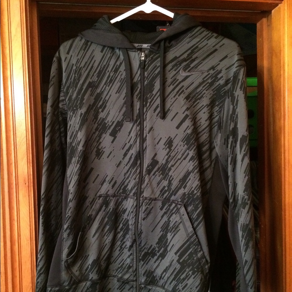 Nike Zip Up Sweartshirt